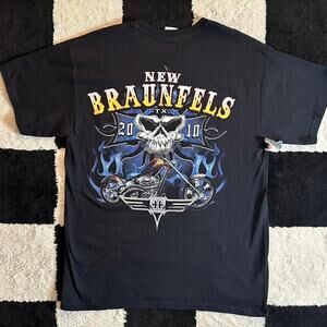 Biker New Braunfels Tx 2010 skull flames Black T-shirt